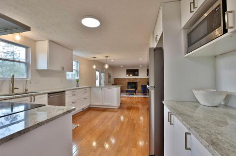 9524 Linfield Dr, Blue Ash, OH 45242 photo 12