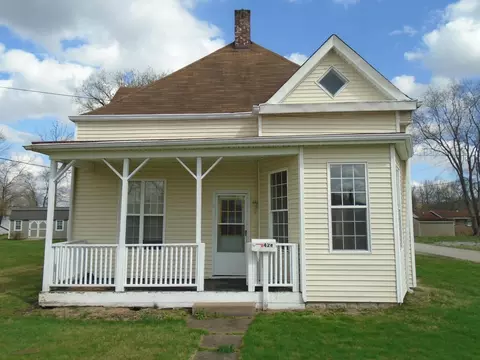 424 Charity St, Bethel, OH 45106