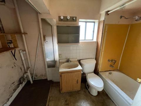 8452 Anthony Wayne Ave, Cincinnati, OH 45216 photo 5