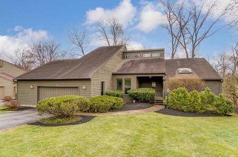 12 Trailbridge Dr, Blue Ash, OH 45241 photo 1