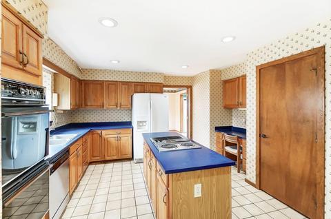 12 Trailbridge Dr, Blue Ash, OH 45241 photo 12