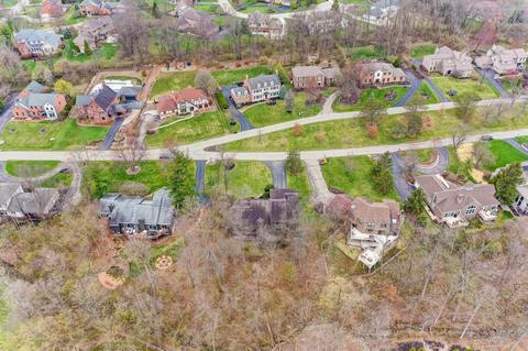 12 Trailbridge Dr, Blue Ash, OH 45241 photo 3