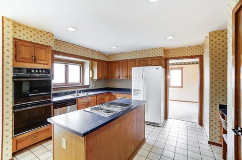 12 Trailbridge Dr, Blue Ash, OH 45241 photo 11