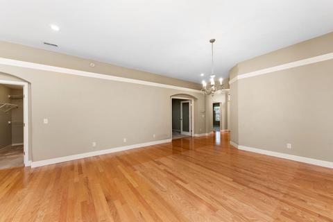 3531 Macpherson Pl, Cincinnati, OH 45245 photo 8