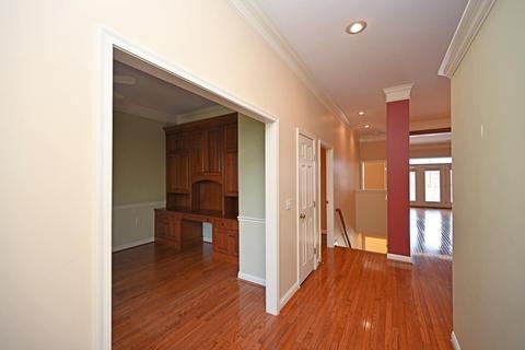 8237 Abbott Ln, Cincinnati, OH 45249 photo 2