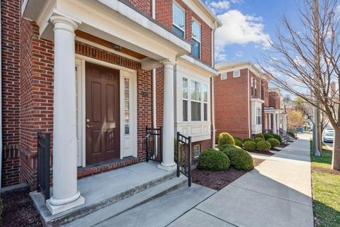 209 Rochelle St, Cincinnati, OH 45219 photo 1