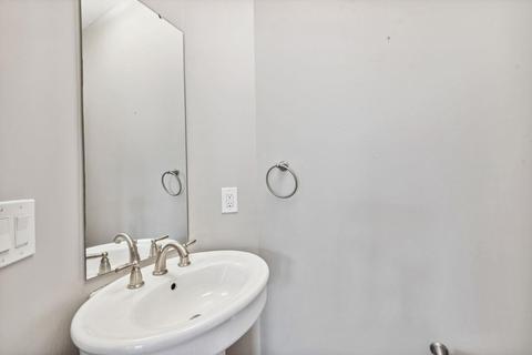 209 Rochelle St, Cincinnati, OH 45219 photo 24