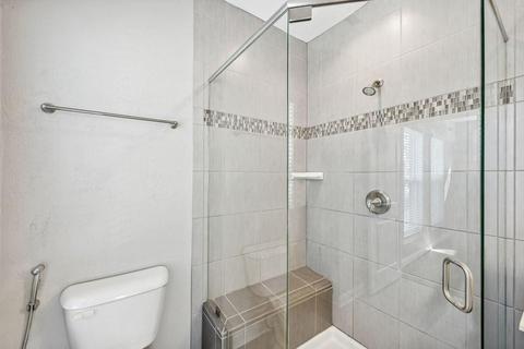 209 Rochelle St, Cincinnati, OH 45219 photo 23