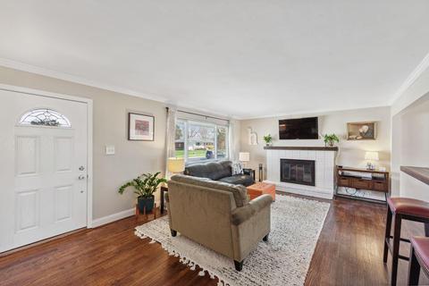 3879 Larchview Dr, Cincinnati, OH 45236 photo 4