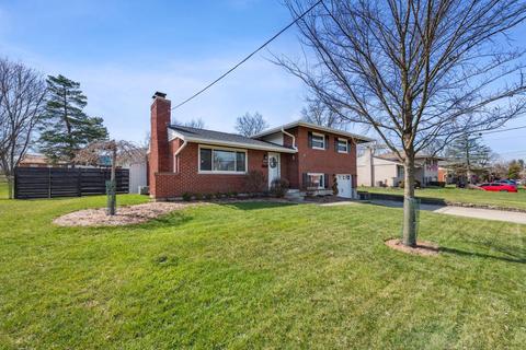 3879 Larchview Dr, Cincinnati, OH 45236 photo 3