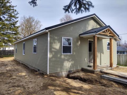 319 Walnut St, Blanchester, OH 45107 photo 1