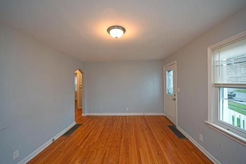 1873 Ashbrook Dr, Cincinnati, OH 45238 photo 4