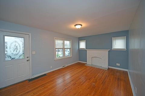 1873 Ashbrook Dr, Cincinnati, OH 45238 photo 3