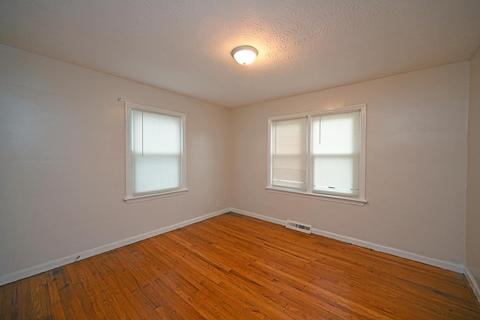 1873 Ashbrook Dr, Cincinnati, OH 45238 photo 9