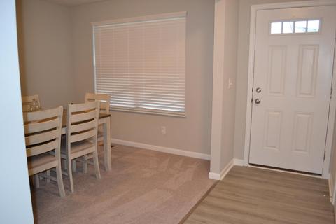 2917 Pine Leaf Ct, Hamilton, OH 45013 photo 2