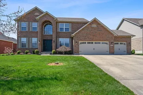 7921 Victory Ct, West Chester, OH 45069
