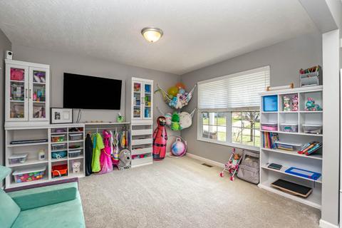 369 Brandon Dr, Monroe, OH 45050 photo 4