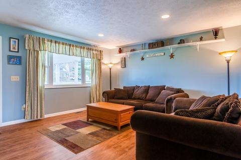 5254 Aber Rd, Williamsburg, OH 45176 photo 3