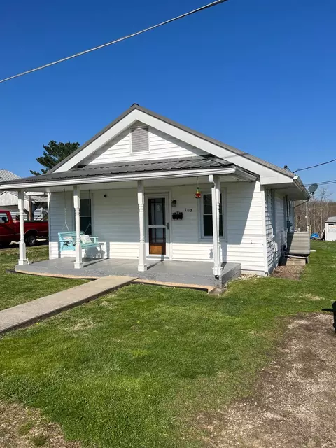 103 4th St, Peebles, OH 45660