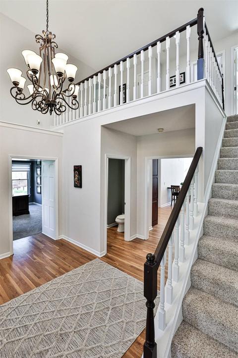 10903 Allenhurst Blvd, Blue Ash, OH 45241 photo 5
