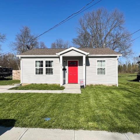 423 Wright St, Blanchester, OH 45107 photo 2