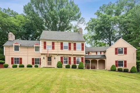 4 Linden Ln, Wyoming, OH 45215