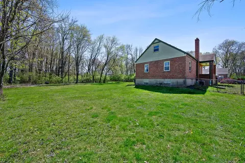 1262 Prospect Pl, Cincinnati, OH 45231 photo 1