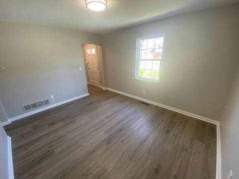 1049 Springbrook Dr, Cincinnati, OH 45224 photo 4