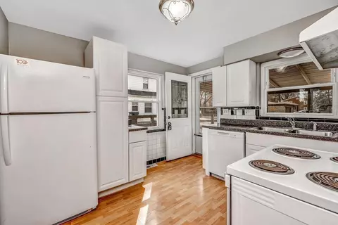 3313 Ebenezer Rd, Cincinnati, OH 45248 photo 13