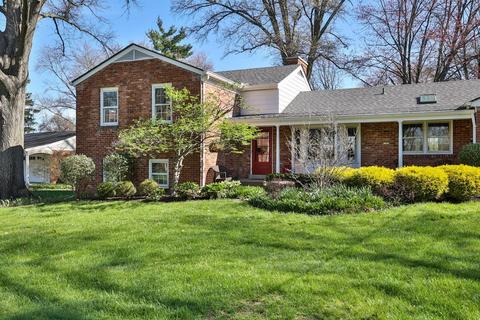 1040 Chatterton Dr, Cincinnati, OH 45231 photo 3