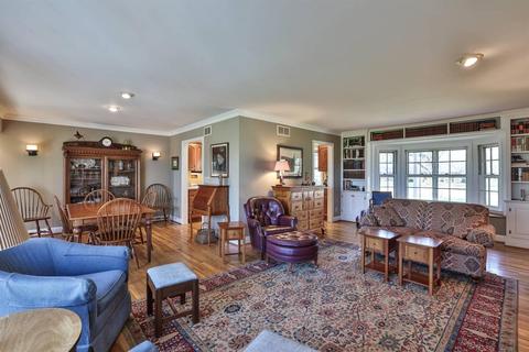 1040 Chatterton Dr, Cincinnati, OH 45231 photo 9