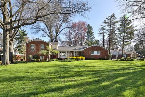 1040 Chatterton Dr, Cincinnati, OH 45231 photo 1