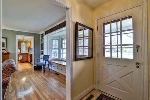 1040 Chatterton Dr, Cincinnati, OH 45231 photo 5
