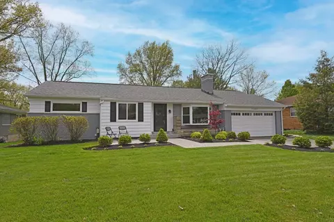 5301 Donjoy Dr, Blue Ash, OH 45242 photo 3