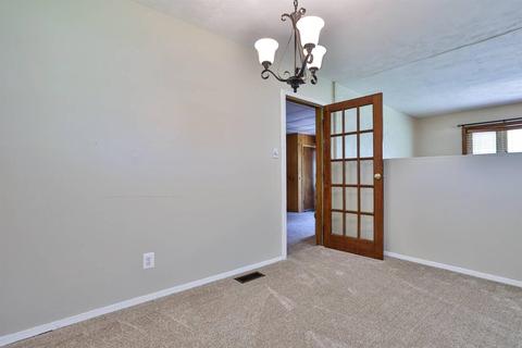 8704 Neptune Dr, Cincinnati, OH 45231 photo 12