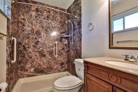 8704 Neptune Dr, Cincinnati, OH 45231 photo 18