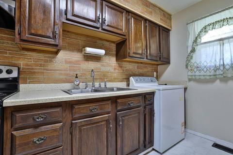 8704 Neptune Dr, Cincinnati, OH 45231 photo 14
