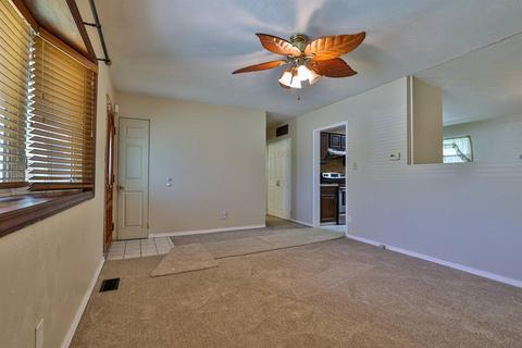 8704 Neptune Dr, Cincinnati, OH 45231 photo 6