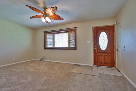 8704 Neptune Dr, Cincinnati, OH 45231 photo 4