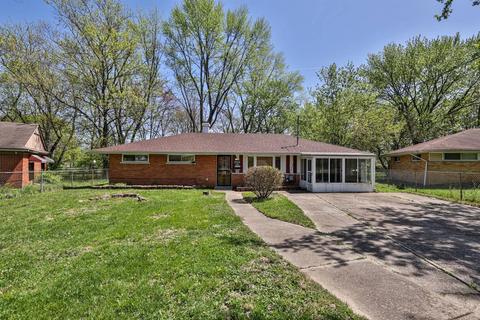 8704 Neptune Dr, Cincinnati, OH 45231 photo 2