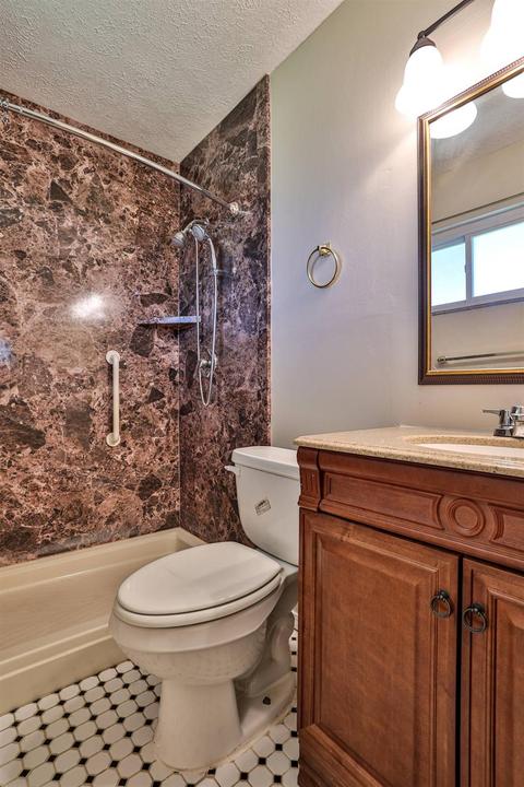 8704 Neptune Dr, Cincinnati, OH 45231 photo 19