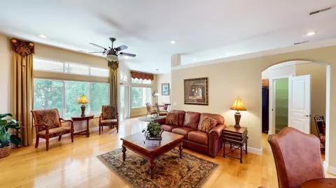 3514 Macpherson Pl, Cincinnati, OH 45245 photo 9