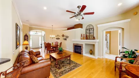 3514 Macpherson Pl, Cincinnati, OH 45245 photo 5