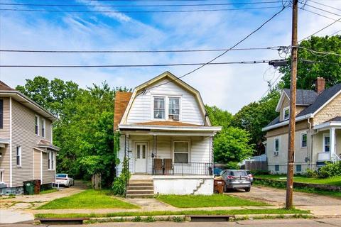 6830 Savannah, Cincinnati, OH 45239