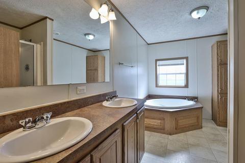 1360 Chamberlain Ave, Lincoln Heights, OH 45215 photo 14