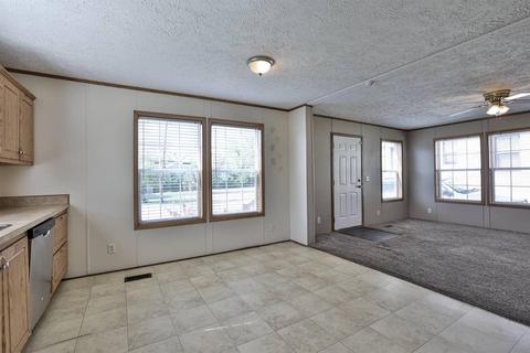 1360 Chamberlain Ave, Lincoln Heights, OH 45215 photo 11