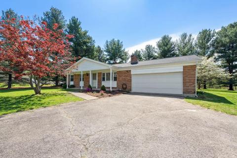 809 Locust Corner Rd, Cincinnati, OH 45245 photo 2