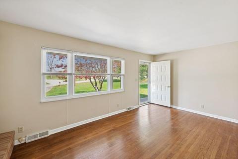 809 Locust Corner Rd, Cincinnati, OH 45245 photo 6