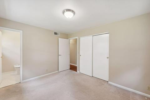809 Locust Corner Rd, Cincinnati, OH 45245 photo 19