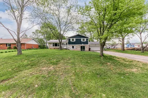 6864 Scholl Rd, Franklin, OH 45005
